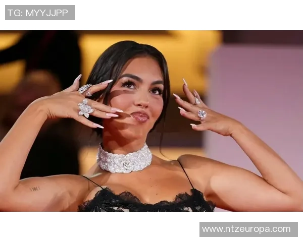 悉尼妹倾心C罗称其为足球榜样梦想成真